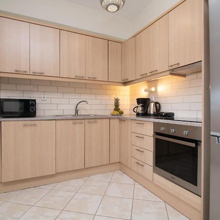 Three Graces Zakynthos Town Apartment ภายนอก รูปภาพ