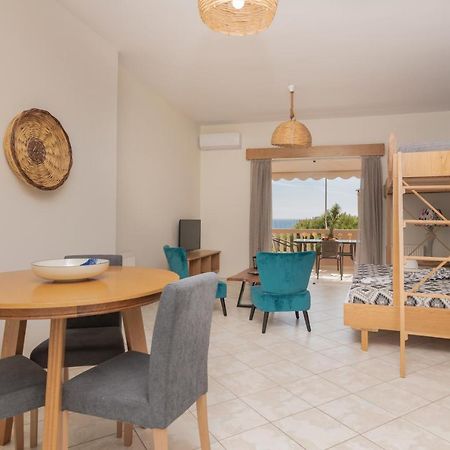 Three Graces Zakynthos Town Apartment ภายนอก รูปภาพ