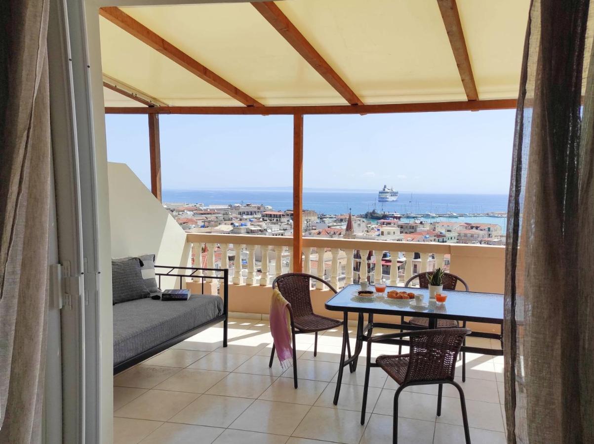 Three Graces Zakynthos Town Apartment ภายนอก รูปภาพ