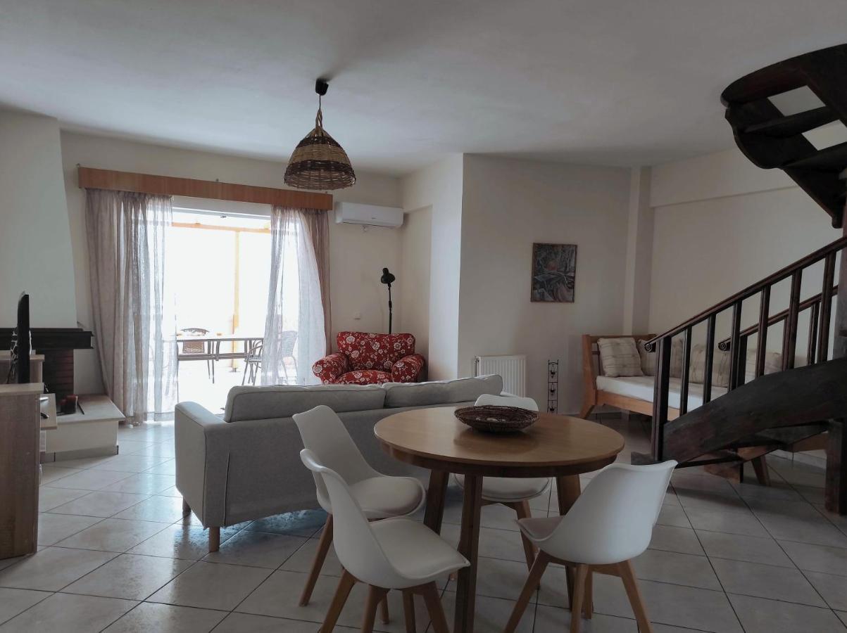 Three Graces Zakynthos Town Apartment ภายนอก รูปภาพ