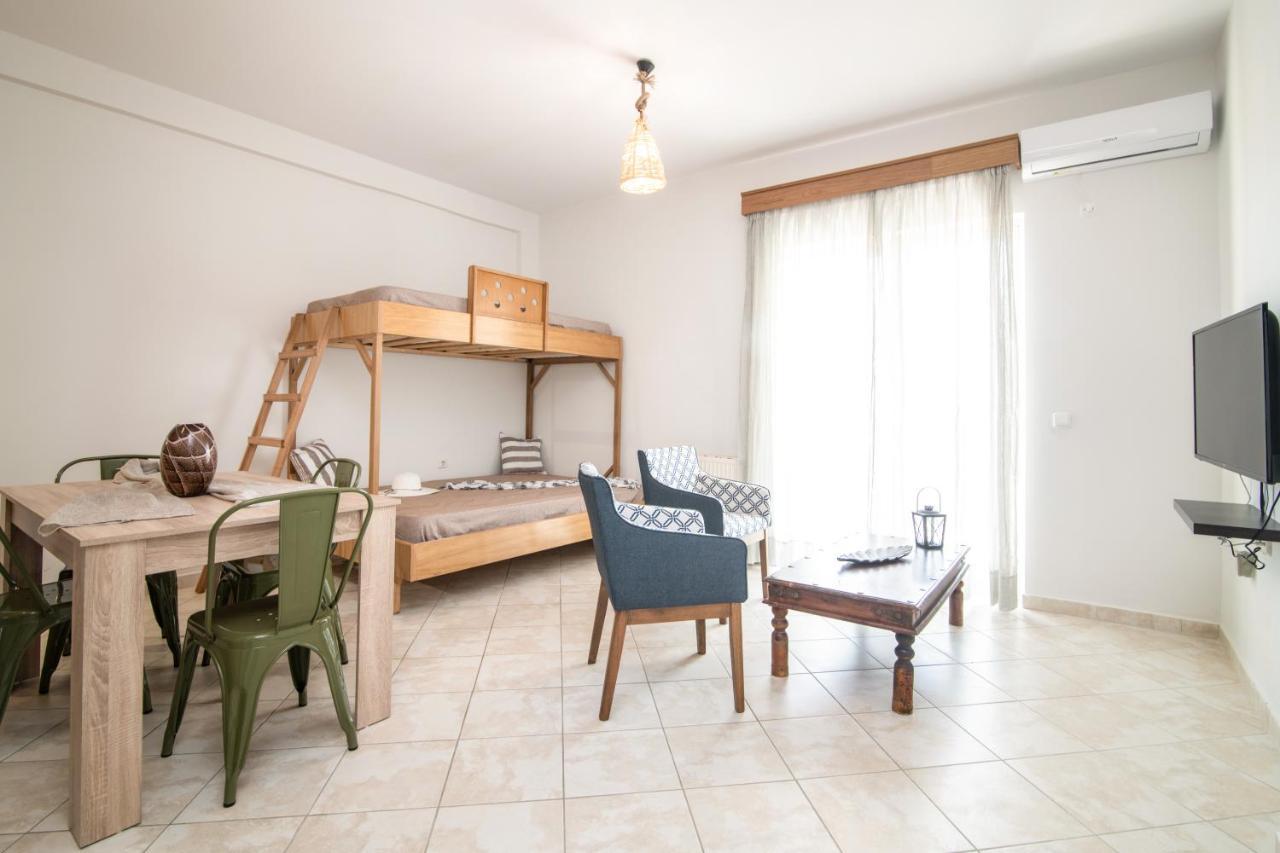 Three Graces Zakynthos Town Apartment ภายนอก รูปภาพ