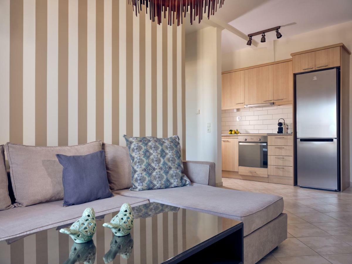 Three Graces Zakynthos Town Apartment ภายนอก รูปภาพ