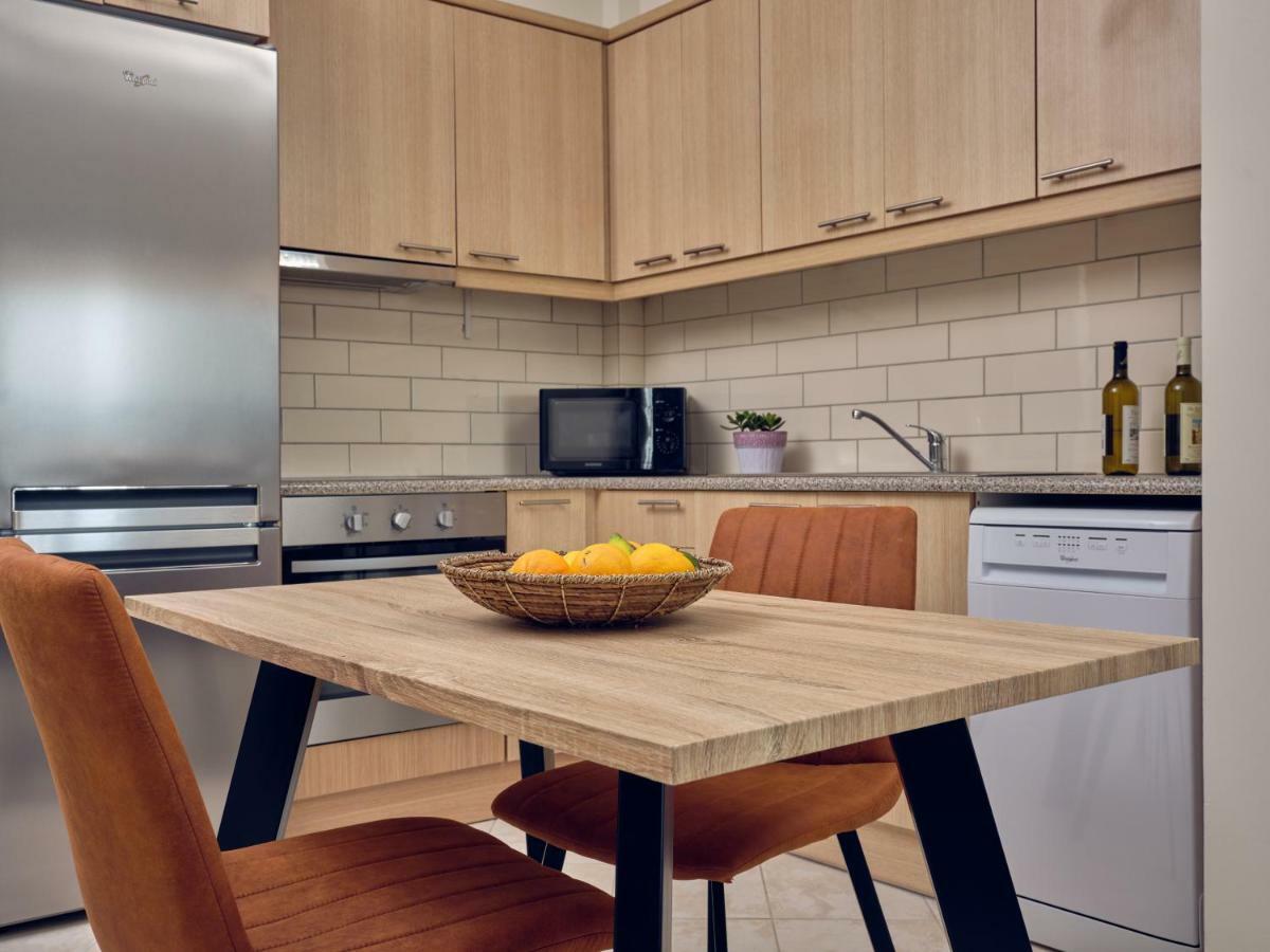 Three Graces Zakynthos Town Apartment ภายนอก รูปภาพ