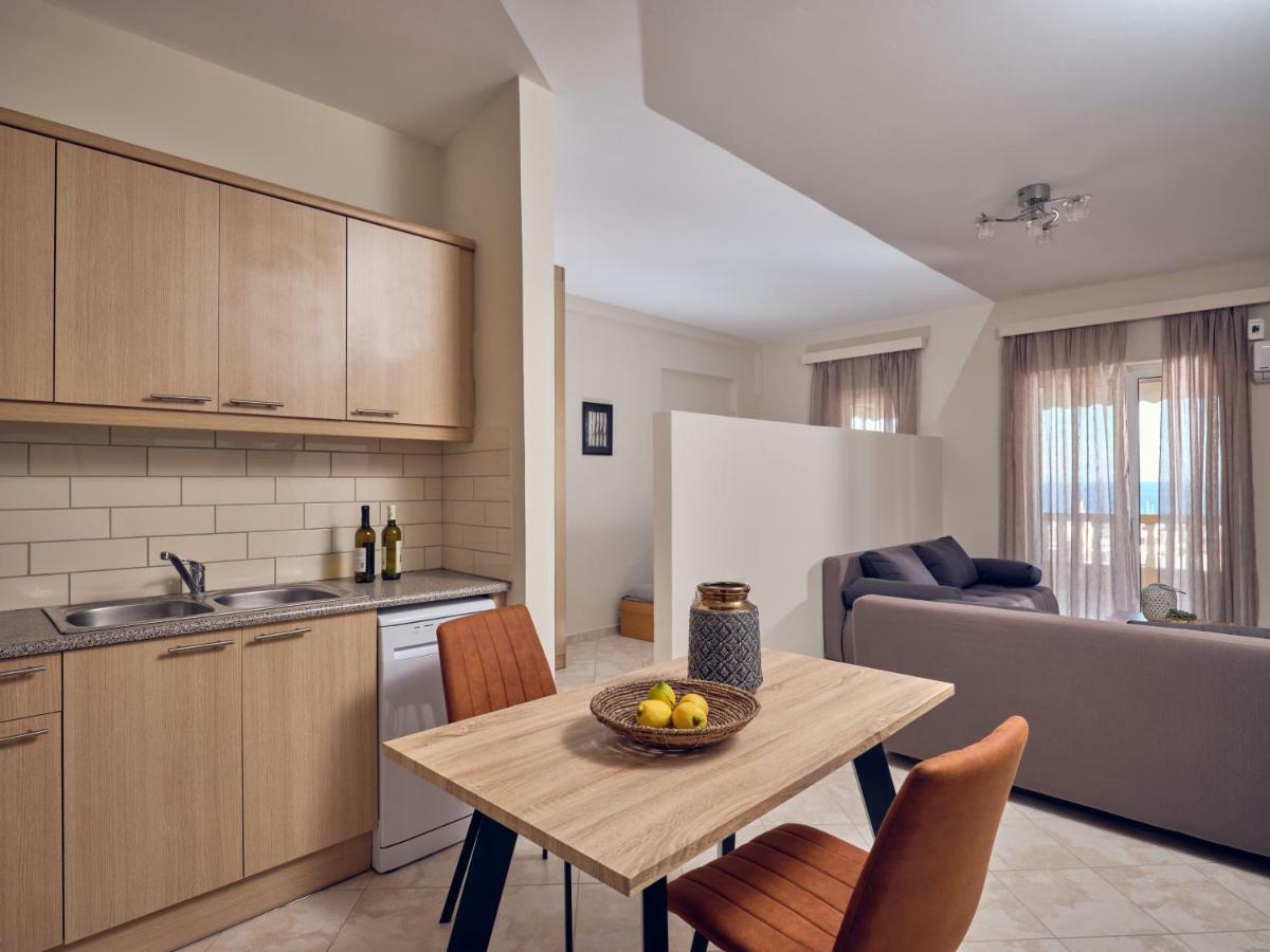 Three Graces Zakynthos Town Apartment ภายนอก รูปภาพ