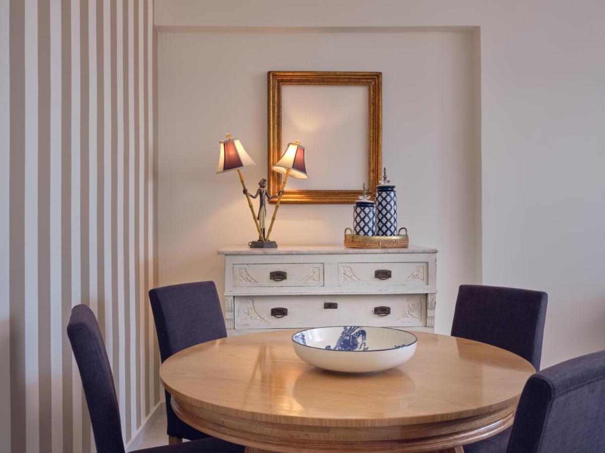 Three Graces Zakynthos Town Apartment ภายนอก รูปภาพ