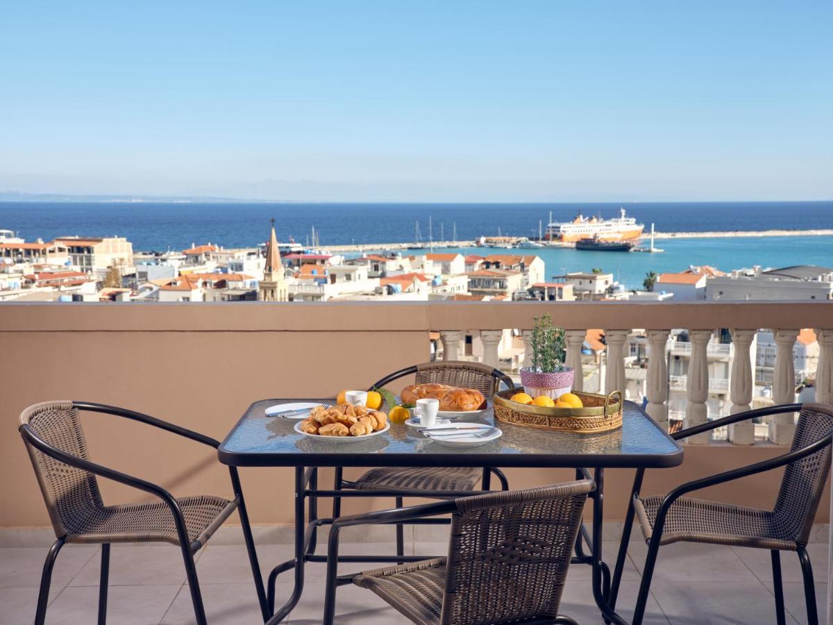 Three Graces Zakynthos Town Apartment ภายนอก รูปภาพ